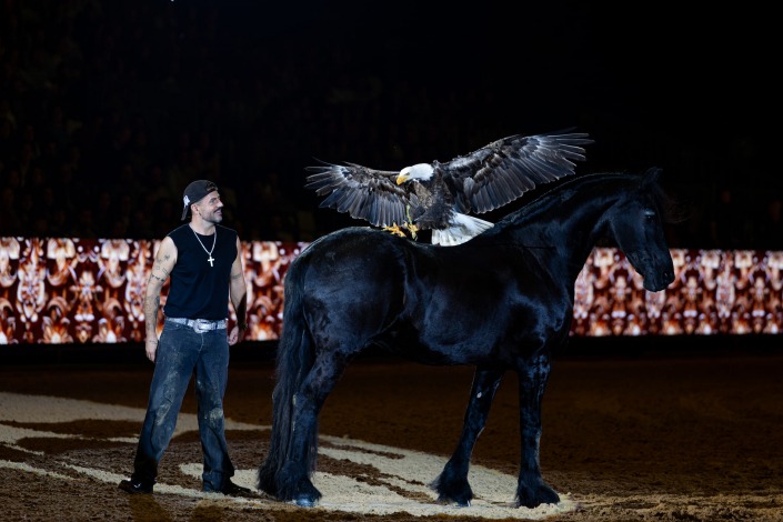 Número de Santi Serra en el espectáculo de SICAB