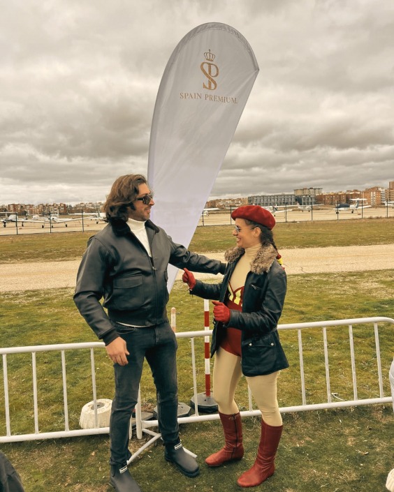 Spain Wingwalking y Ainhoa Sánchez inauguran la FIO en Cuatro Vientos con sello Spain Premium 01 (1)