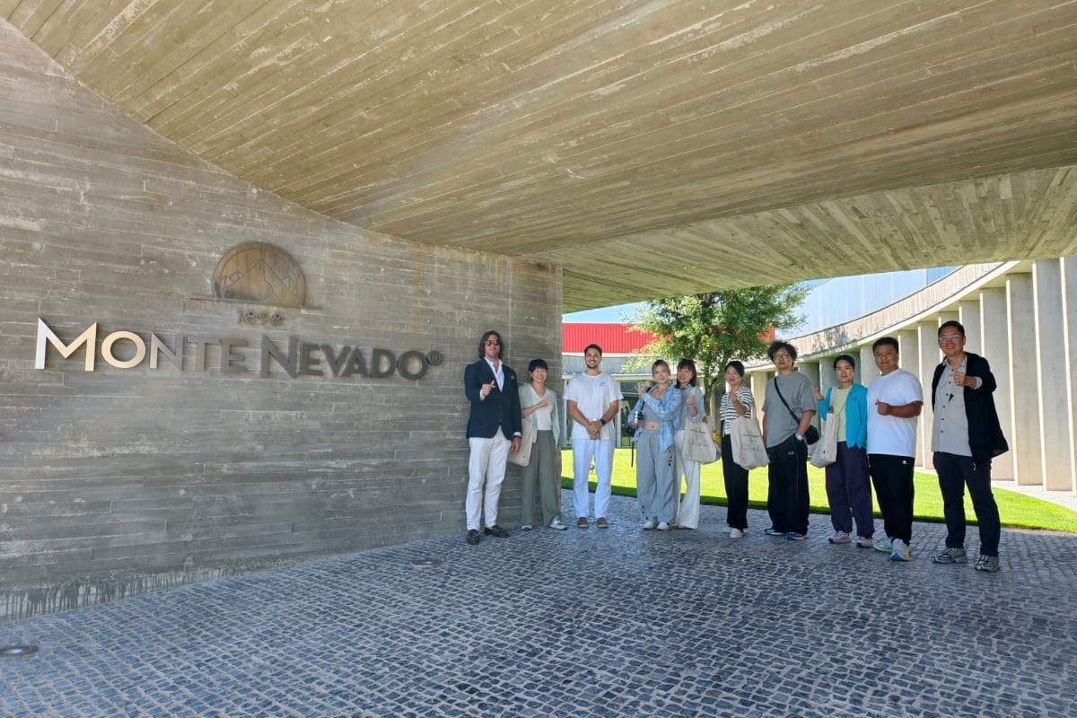DELEGACIÓN DE LOS 100000 FUNDADORES SHÍ WÀN JIĀ DE SHANG JUN Y FAN DENG (13)