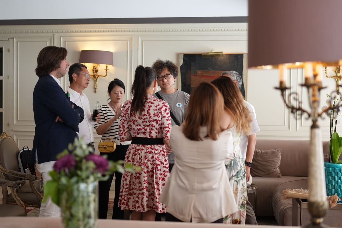DELEGACIÓN DE LOS 100000 FUNDADORES SHÍ WÀN JIĀ DE SHANG JUN Y FAN DENG (25)