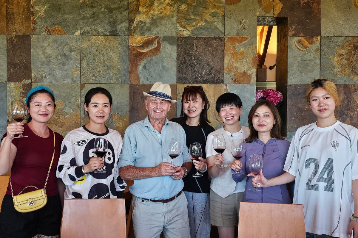 DELEGACIÓN DE LOS 100000 FUNDADORES SHÍ WÀN JIĀ DE SHANG JUN Y FAN DENG (38)