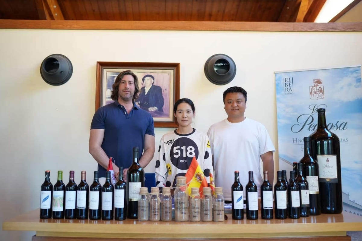DELEGACIÓN DE LOS 100000 FUNDADORES SHÍ WÀN JIĀ DE SHANG JUN Y FAN DENG (43)